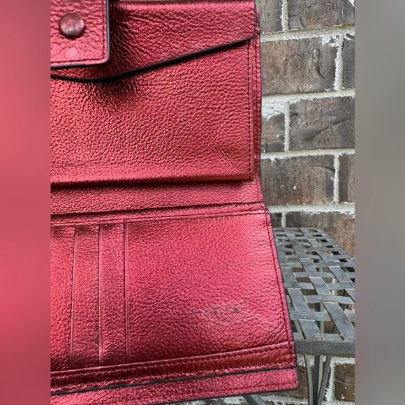 ITSLIFE RFID Blocking Metallic Red Leather Wallet - Picture 9 of 15
